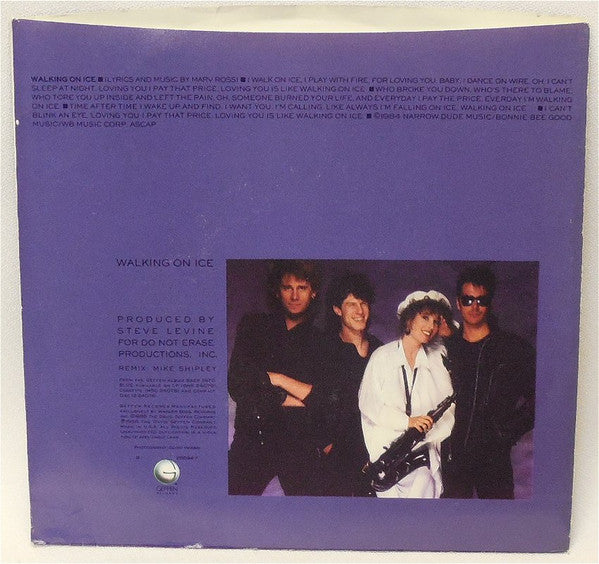 Quarterflash : Walking On Ice (7", Single)