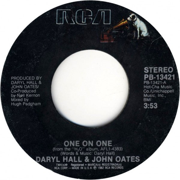 Daryl Hall & John Oates : One On One (7", Single, Mon)