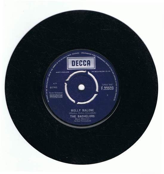 The Bachelors : Walk With Faith In Your Heart (7", Single, lab)