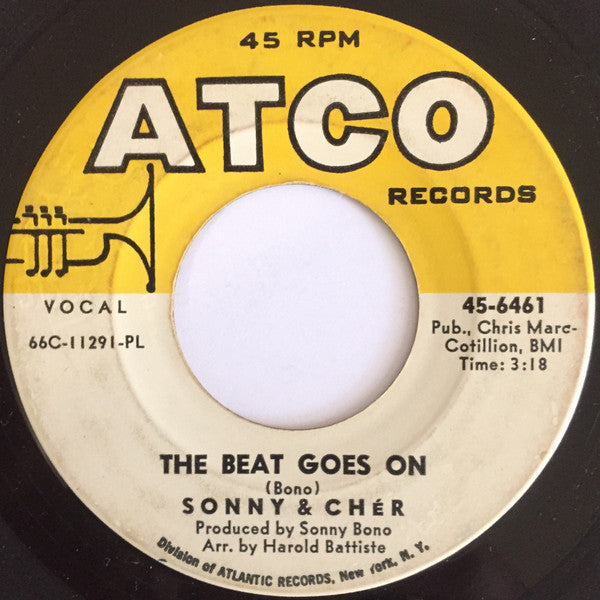 Sonny & Cher : The Beat Goes On / Love Don't Come (7", Single, Pla)