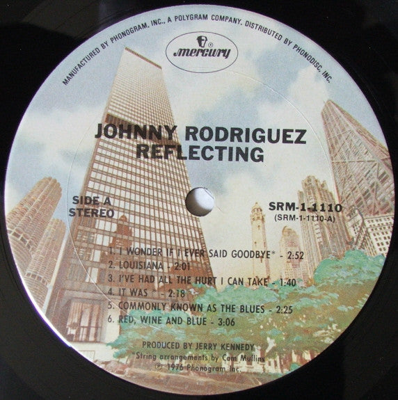 Johnny Rodriguez (4) : Reflecting (LP, Album, Ter)