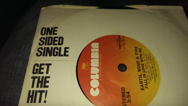 Earth, Wind & Fire : Fall In Love With Me (7", S/Sided, Single)
