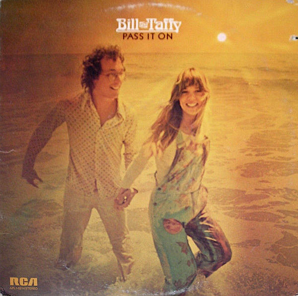 Bill & Taffy Danoff : Pass It On (LP, Album, Hol)