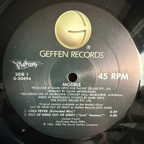 Models (2) : Cold Fever (12", Maxi)