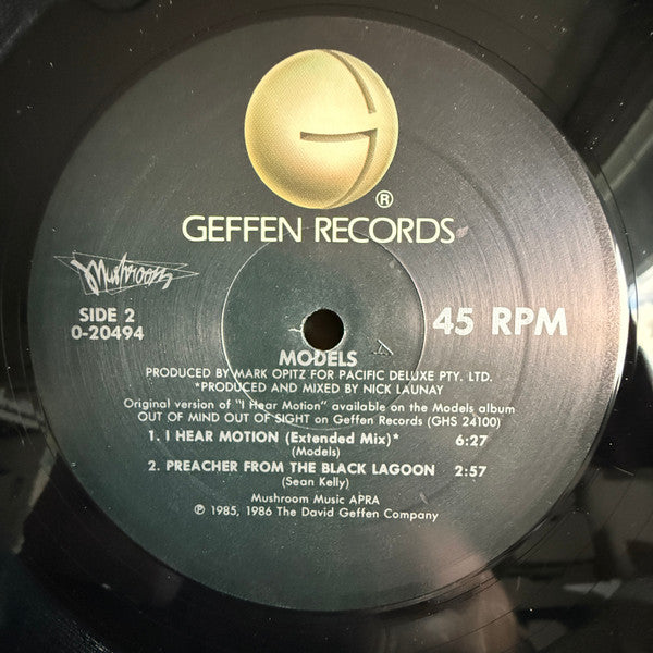 Models (2) : Cold Fever (12", Maxi)