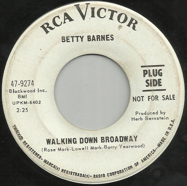 Betty Barnes (2) : Walking Down Broadway (7", Single, Promo, Ind)